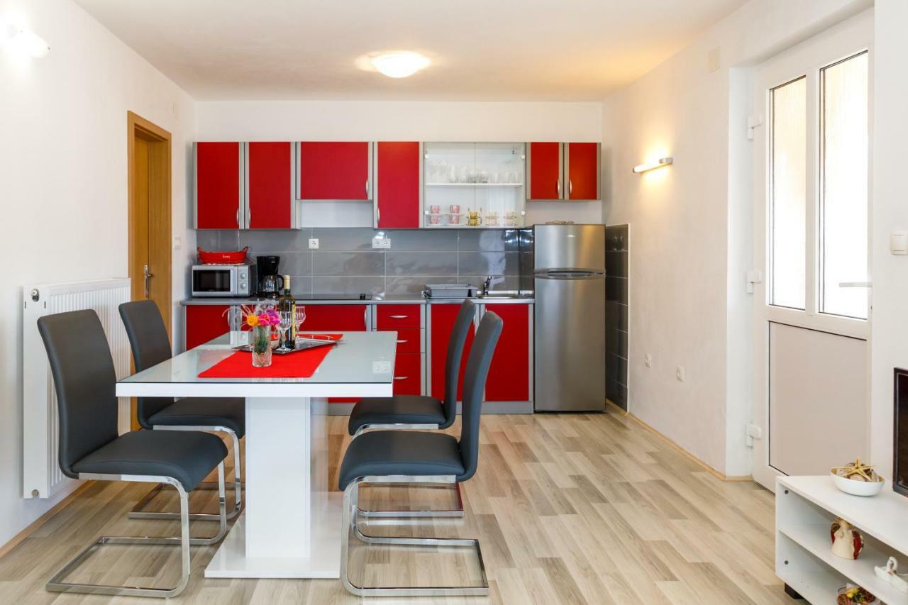 Apartman Dobrila Vrh  Extérieur photo